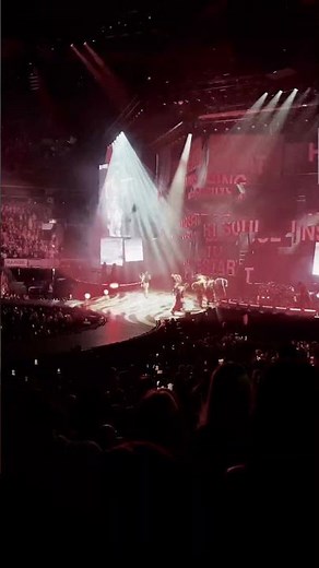 Katy Perry Lifetimes Tour Live Performance