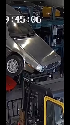 Delorean FALLS OFF lift! 🤦🏻‍♂️ insane | Delorean Rental