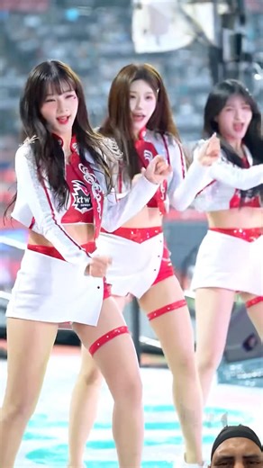 KTWIZ IDOLS | KIM GAHYUN & KIM JINA #joyoung #gunmin #mirani #shorts #김가현 #직캠 #金眞我 #japan #fancam