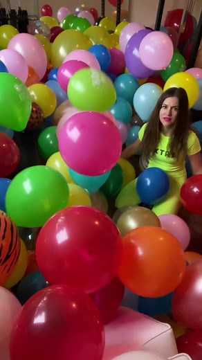 Colorful Balloon Room Decorations for a Fun and Vibrant Atmosphere