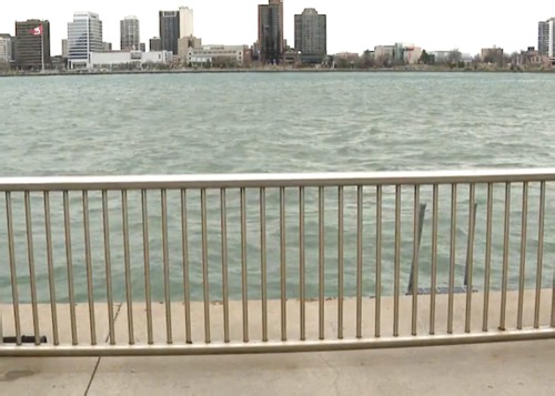 Man, 19, Drowns in the Detroit River