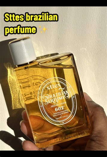 One word YUMMYyyy I love 🥰 I am definitely in my gourmand era loveee it this is definitely irresistible ✨🥰#perfumetiktok #fragrancetiktok #sttesbrazillianperfume602#brazilianperfume