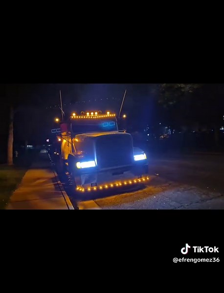 Freightliner FLD 120 Overview and Specifications