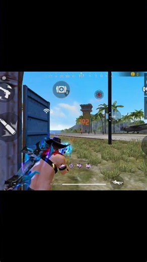 FREE FIRE 1 VS 4 CLUTCH 😱 IMPOSSIBLE 🎯 #freefire #ffshorts bhai please 🥺 sopt mi