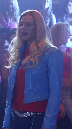 Quand on se souvient de l'extrait culte de FBI : Fausses Blondes Infiltrées... 🤣
