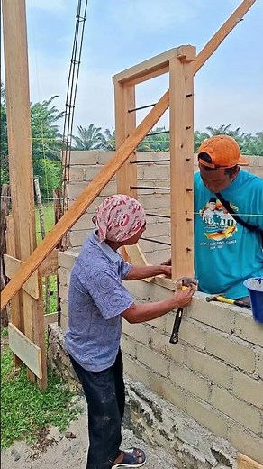 The proper way for a carpenter to assemble a window frame.