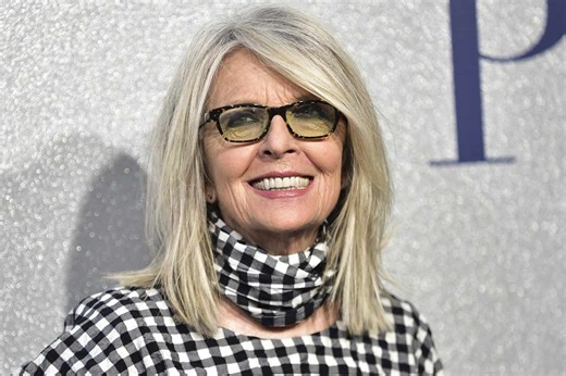 'SNL' star pays tribute to mentor Diane Keaton after actress' death: 'You changed my life'