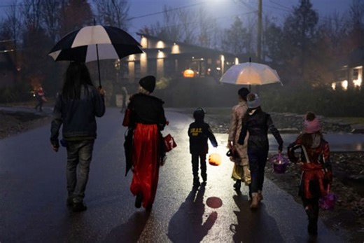 Don't let bad weather spoil your Halloween fun, follow these tips - The Weather Network