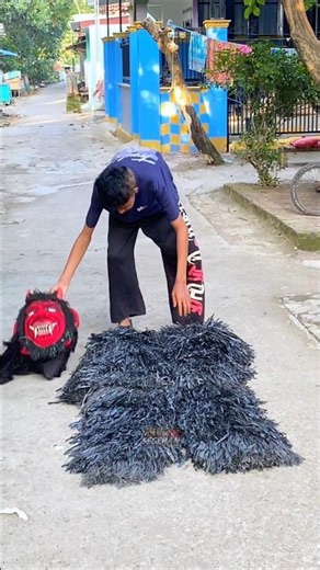 Cara pakai kostum grandong