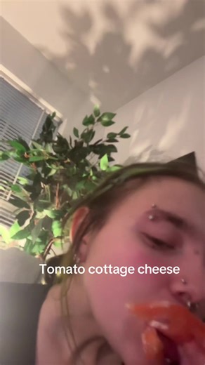 Eva Kay (@theofficialevakay)’s videos with Caraphernelia - Pierce The Veil