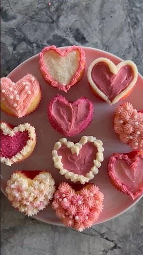 Valentine’s Day Heart-Shaped Cupcakes 💕 ‪@StyleSweetBakeClub‬