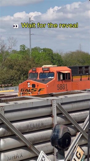 🚂 Tower 17 View - 👀 How Many Engines Are There?
