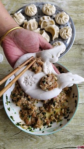 “100% Satisfying Handmade Momos Making Process 😱 Giant Dumpling Folding Art That Broke The Internet