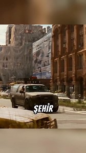🎬 Film: I Am Legend – Ben Efsaneyim (2007) 🌍 Dünyada tek başına kaldığını düşün… Hem de hayatta kalan son insan olduğunu. 🧟‍♂️ Gündüz avcı, gece av… Will Smith’in unutulmaz performansıyla, insanlık ve yalnızlık arasında sıkışmış bir yaşam mücadelesi. 💥 Aksiyon, gerilim ve dram dolu bu film hâlâ izlemeyenlere ders niteliğinde! ⭐ IMDB: 7.2 👥 Yaş Sınırı: 13 👇 Bu sahne aklında mı kaldı? Yorumlarda buluşalım! | Enis Kabaoğlu