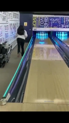 Big brain moment #meme #memes #funny #memestiktok #fail #failarmy #failvideo #failsoftiktok #fails #bowling #bowlingfails