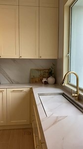 Order any 90cm Victoria range cooker and we'll give you an SFM03 full-colour stand mixer in Slate Grey worth £400 for FREE. This incredible autumn offer is for a limited time only, so hurry! Find out more and shop Smeg by promotion here: https://shop.smeguk.com/campaigns/shop-by-promotion/ Insta credit: @az.havenblessed #Smeg #SmegUK #SmegOffer #VictoriaRangeCooker #SmegStandMixer #SMF03 #RetroCooker #RetroStandMixer #FreeStandMixer | Smeg UK