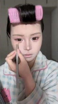 Master the Makeup Look for Square Faces with Flat Noses