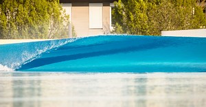 Surfen in Deutschland: Die 5 besten Spots zum Wellenreiten