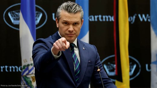 Hegseth zitiert einen Bibelvers aus Pulp Fiction während des Gebetsgottesdienstes