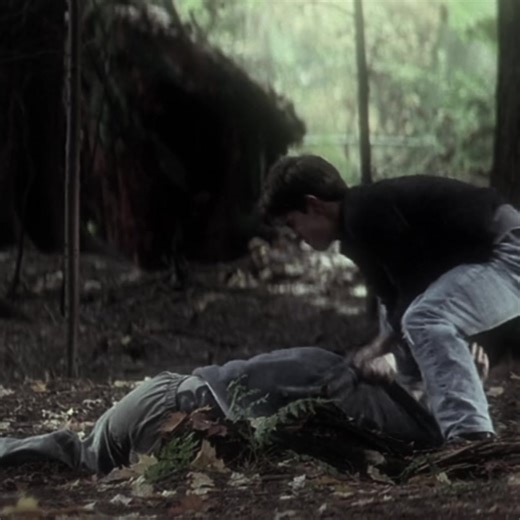 Mark Wahlberg's 'Fear' Clip: Intense Running Scene