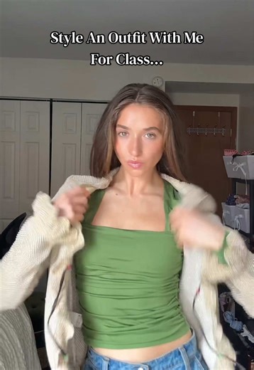 Style An Outfit For Class