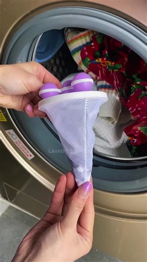 With this super useful washing machine filter net, you do not have to worry about the clothes on the laundry#washingmachine #homegoods #laundry #tiktokshop#tiktokshop