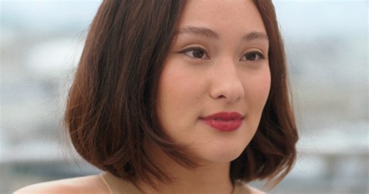Lola Tung Reveals The Secret Behind Her ‘TSITP’ Bob & It’s Genius