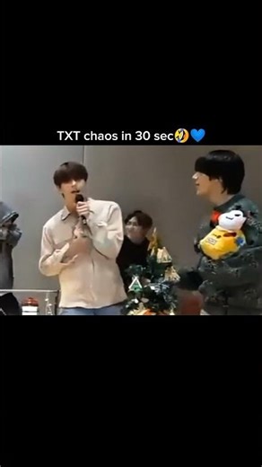 Just Another TXT chaotic moments we can't stop watching😌💙#txt #txtmoments #txtmoa