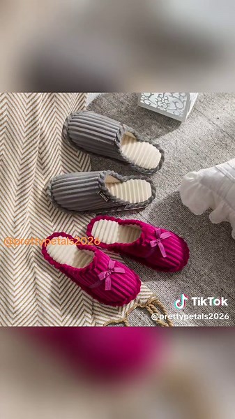 Step into COZY heaven 🩷🧡 Fluffy closed-toe slippers Color :- Fuchsia • Coral • Grey ✨ All sizes available – perfect for every comfy queen 👑 💫 Soft. Stylish. Snuggly. 🛒 Grab yours now before they vanish! #fyp #viral #viral_video #PrettyPetals #DailyLive