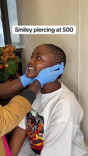 #fyp #nails #goviral #viraltiktok #viral_video #tiktokkenya🇰🇪🇰🇪🇰🇪 #piercings #smileypiercing #smiley