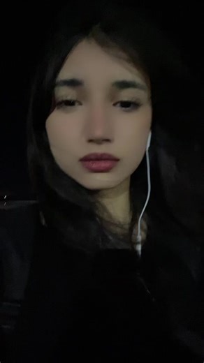 Bad Habits: Controlling Facial Expressions on TikTok