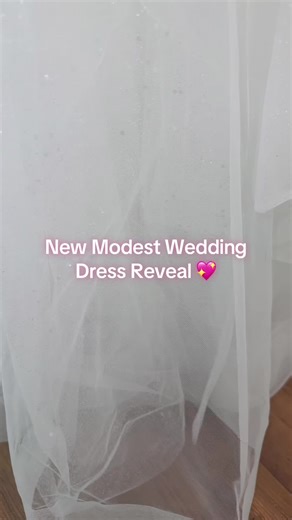 Romantic Ballgown 'Elizabeth' for the Perfect Bride