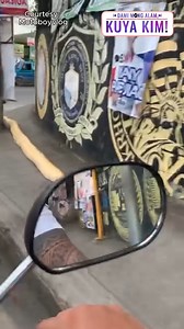 2.9M views · 6.7K reactions | ISANG PYTHON, NAMATAAN SA TABI NG KALSADA?! Paano kaya napunta sa kalsada ang ahas na ito? Alamin natin 'yan ngayong Sabado kasama si Kuya Kim sa #DamiMongAlamKuyaKim, 10:45 AM sa GMA! Video courtesy: Motoboyvlog | GMA Public Affairs | Facebook