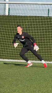 6.2K views · 832 reactions |  Ter Stegen a immédiatement intégré l'équipe de Gérone et prend part ce matin à la séance d'entraînement . #terstegen #girona #Stegen #reelsviralシ #viralreelsシ #viralreels #reelsfypシ #fypシ゚ | ZBarça | Facebook