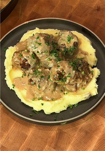 Swedish-Style Meatballs with Creamy Sauce Recipe