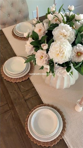 These new dining plates from Target felt like the perfect touch ✨🕯️ #targetfinds #hearthandhand