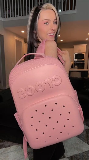 This Crocs backpack is way cuter and more functional than I expected #crocsbackpack #everydaybag #backpackstyle #casualaccessories #tiktokshopcreatorpicks