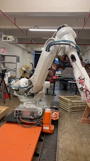 20K views · 356 reactions | Have you ever seen a robot good at... ART?! 烙 #Robot #Art #Draw #Paint #Sculpt #Reel | MKBHD | Facebook