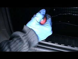 BMW 1 Series E87 2004 rear shock absorber replacement