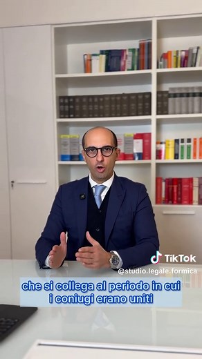 Ex coniuge e TFR Molti non lo sanno, ma in alcuni casi l’ex coniuge ha diritto a una quota del TFR maturato durante il matrimonio. 📌 Quando accade? Solo se il divorzio è già stato pronunciato e se l’ex coniuge era titolare dell’assegno divorzile. In questo caso, al momento della cessazione del rapporto di lavoro, al coniuge divorziato spetta il 40% del TFR riferito al periodo in cui il matrimonio è durato. Non si tratta di un ulteriore mantenimento: è una tutela patrimoniale prevista dalla legg