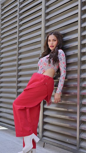 The Spotlight Shines on Andrea Torres | Exciting #ItsShowtime Guesting