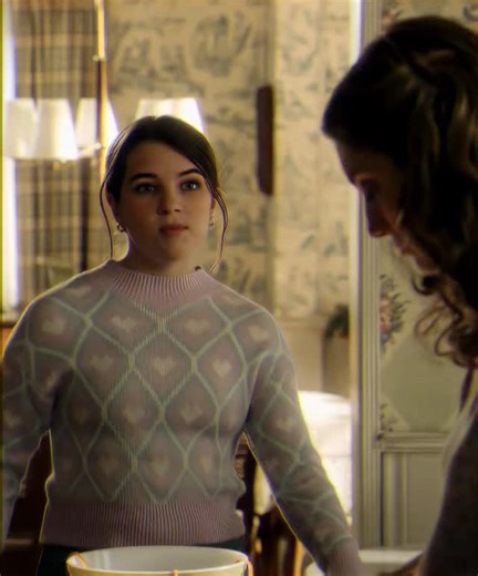 Alight Spark ✨ on Instagram: "💀💀 日本利用压电瓷砖将脚步转化为电能。这些瓷砖捕捉来自你脚步的动能。当你行走时,你的重量和动作会对瓷砖产生压力。瓷砖会轻微弯曲,从而产生机械应力。瓷砖内部的压电材料将这种应力转化为电能。每一步都会产生少量电荷,而数百万步结合在一起就能产生足够的电力来驱动 LED灯、数字显示屏和传感器。在像涩谷车站这样繁忙的地方,每天大约有240万个脚步为这一系统作出贡献。这些电能可以被储存或立即使用,从而减少对传统电力来源的依赖,并支持可持续的城市基础设施。这种方法将日常运动转化为实用的可再生能源 #日本#知识 #事实#你知道吗#推荐#科技#创新 #历史"