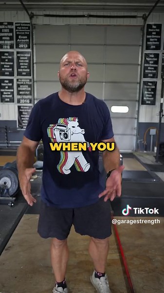 Want to play Will Linebacker at the D1 level? Here’s what it takes: 💪 Clean 265 lbs for that lower body impulse to meet the pulling guard. 💥 Bench press 285 lbs to show off your upper body strength. 🏋️‍♂️ Back squat 385 lbs to stand up to those massive left tackles. 🔝 Hit a 30-34 inch vertical jump. 🏃‍♂️ Run a 40-yard dash in 4.62 seconds. Ready to hit these numbers? Start with a free week of training! Head over to peakstrength.app, the Apple iOS store, or Google Play store and download the