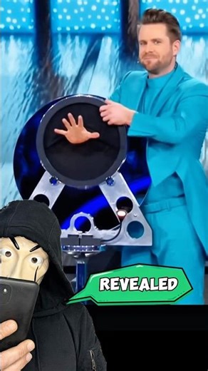 HAND THROUGH THE MIRROR ! MAGIC TRICK EXPLAINED 🪄 #tricks #magictricks #magic #foryou