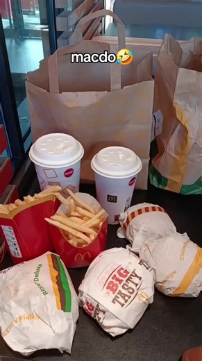 Chant McDonald's : Nourriture et Fun