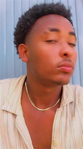 bin__happy😂 (@bin__man5)’s videos with original sound - Desu_lyrics