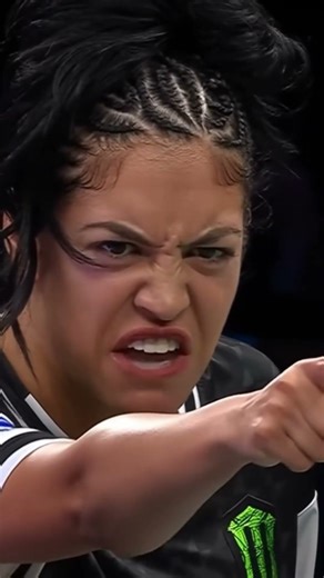 Women's Slap Battle - she ate that slap and give her opponent a big slap #slapbattles #ufc #slap