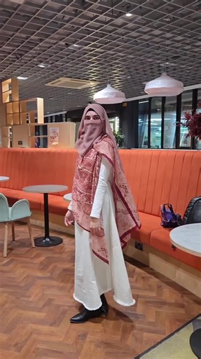 Replying to @diyaanallamaViral shawl styling tutorial❤️Girlies share your creative style in the comments. I would love to see how you did it!#style #shawltutorial #fyp #creator #modestfashion