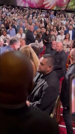 Adele hugs doctor who delivered her baby at Las Vegas Show