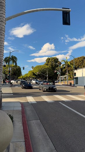 An M4 Competition Convertible, a 458 Spider, and a 488 all appearing together on Rodeo made for a perfect mix of German precision and Italian flair in Beverly Hills. The trio spans a price range from around $90,000 for the M4 up to over $300,000 for a clean 488. Interesting fact: the 458 Spider was Ferrari’s first mid-engine model to use a retractable hardtop, cutting weight compared to the F430’s soft-top. #BMW #Ferrari #carspex #fblifestyle | CarSpex